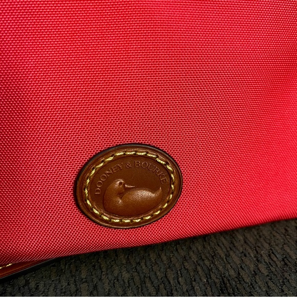 New Dooney & Bourke Nylon North South Triple Zip Crossbody Bag SOLD OUT ONLINE - Picture 2 of 9